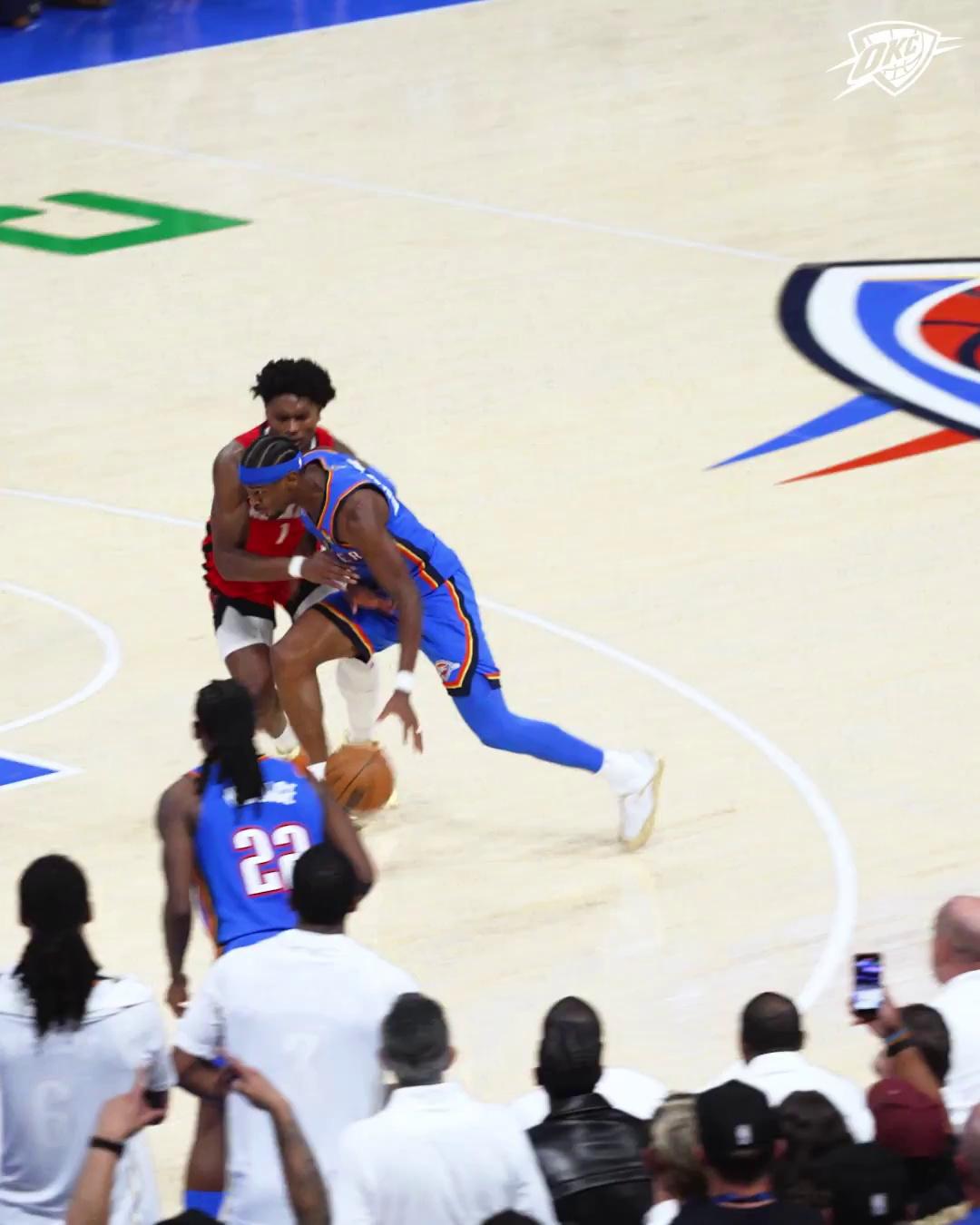 开云-俄克拉荷马雷霆训练开放日，国际比赛日篮板制胜引欢呼，足总杯在即，轮换策略成焦点的简单介绍-开云