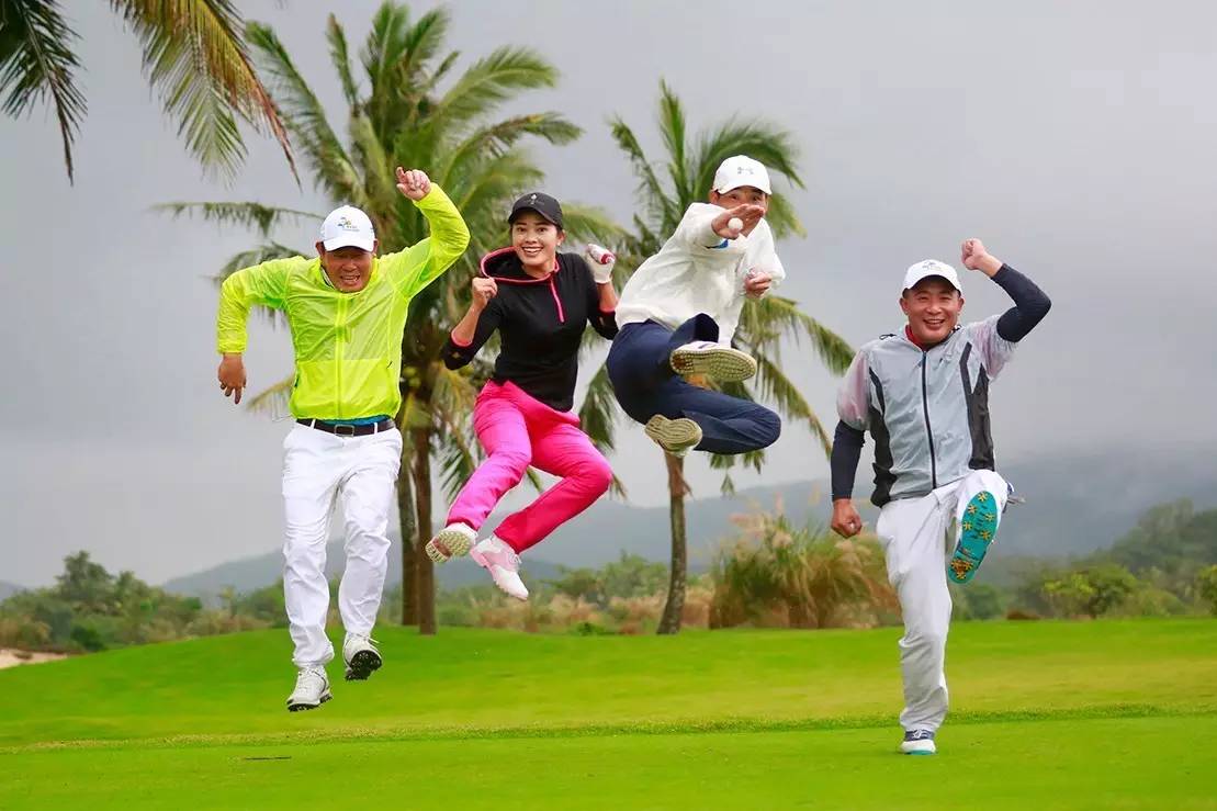 关于德甲赛程吃紧；拉齐奥赛后门线救险；媒体盛赞；临场指挥获称赞的信息