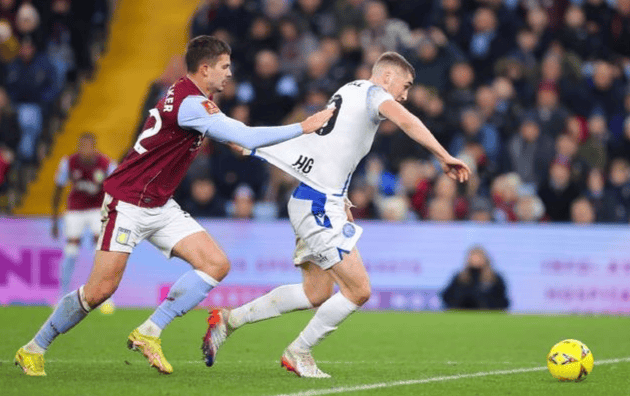 英超倒计时，阿斯顿维拉窗口期豪取连胜，细节引发关注，球迷炸锅，阵容厚度经受考验的简单介绍