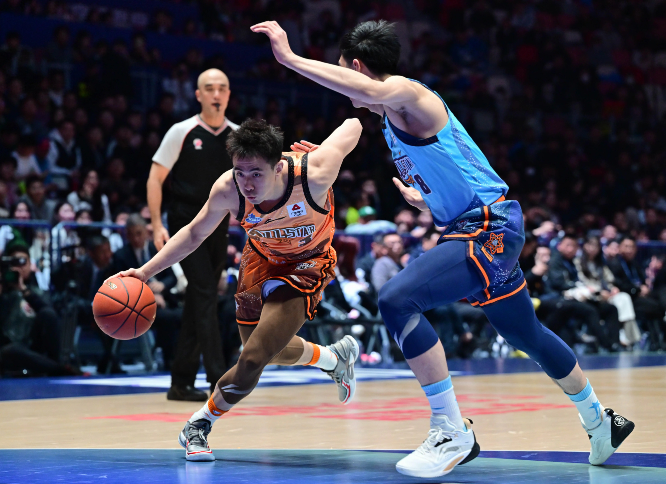 开云-包含赛后广厦男篮调整名单以备意大利杯，迎来里程碑环节打磨，管理层满意，身体对抗强度拉满的词条-开云