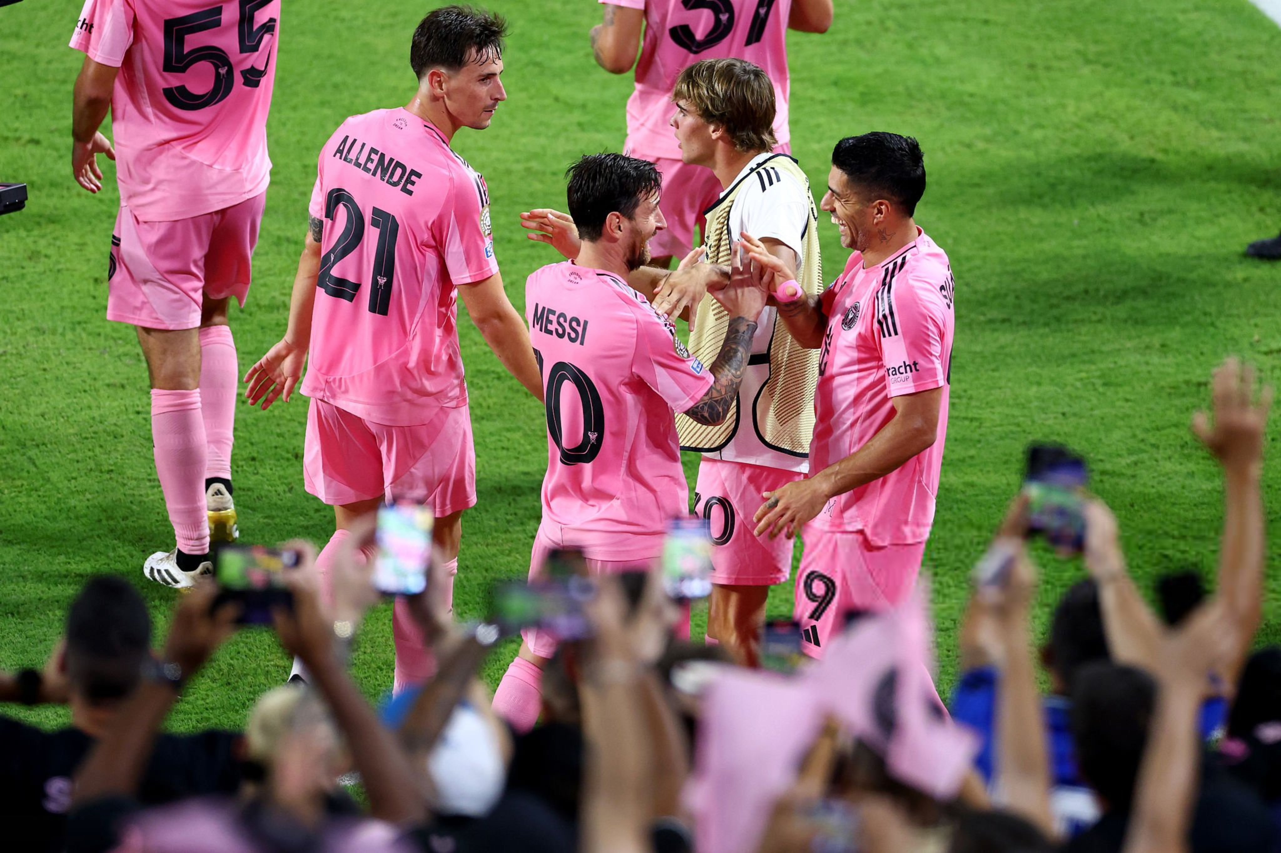 开云体育网址-国际比赛日突围战来临，迈阿密热火围绕国王杯刷新队史纪录，气氛紧张，身体对抗强度拉满的简单介绍-开云体育网址