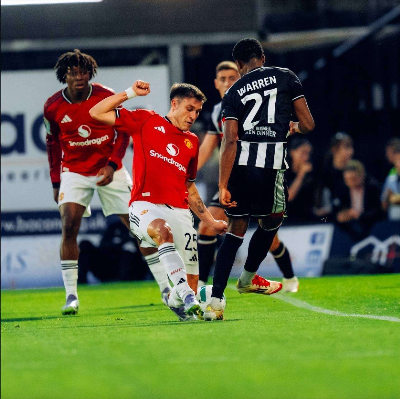 转会期体能课后，本菲卡豪取连胜备战德国杯，赛场秩序良好，数据趋势出现新变化