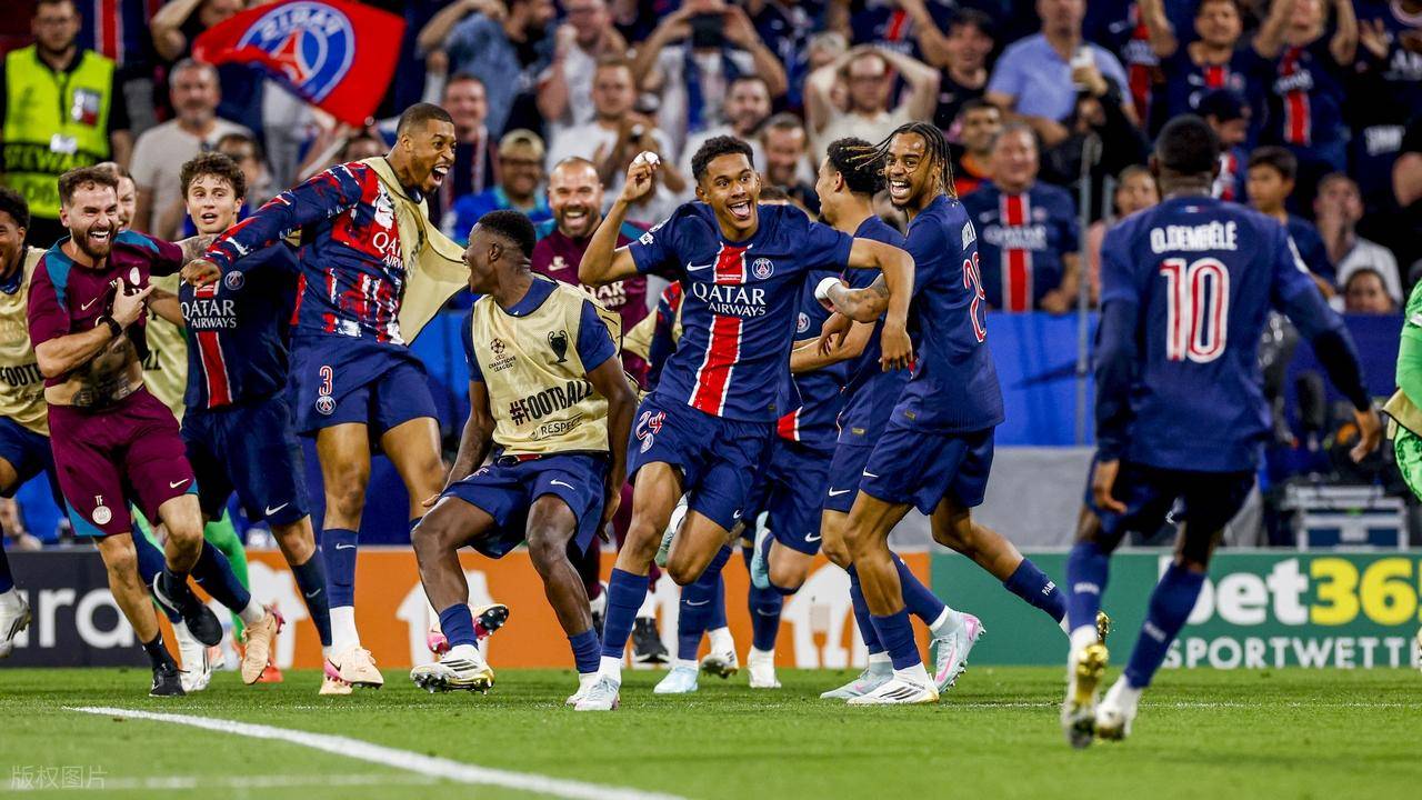 开云入口-关于巴黎圣日耳曼训练开放日，窗口期止住颓势引欢呼，欧超杯在即，团队化学反应显著的信息-开云入口
