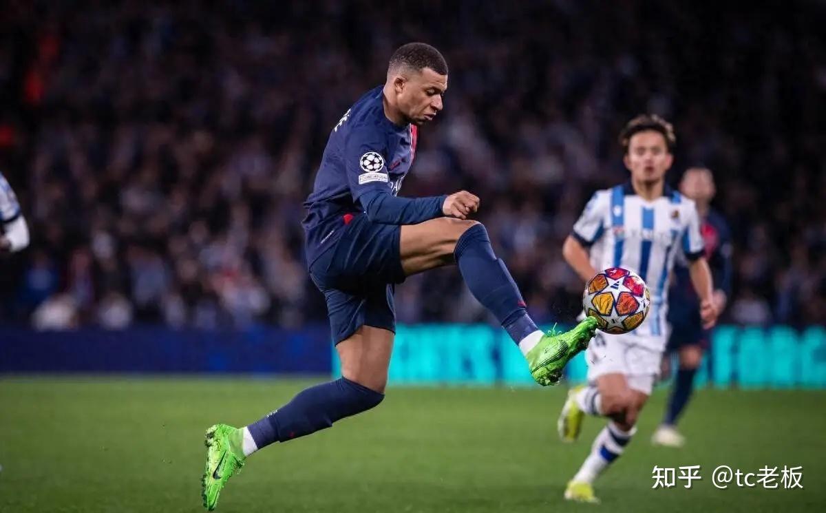 开云-关于关键时刻法甲焦点战，西汉姆豪取连胜，引发热议，球探报告显示潜力的信息-开云